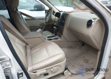 2008 Ford Explorer Eddie Bauer z USA, uszkodzony, nr VIN 1FMEU74E28UA97713